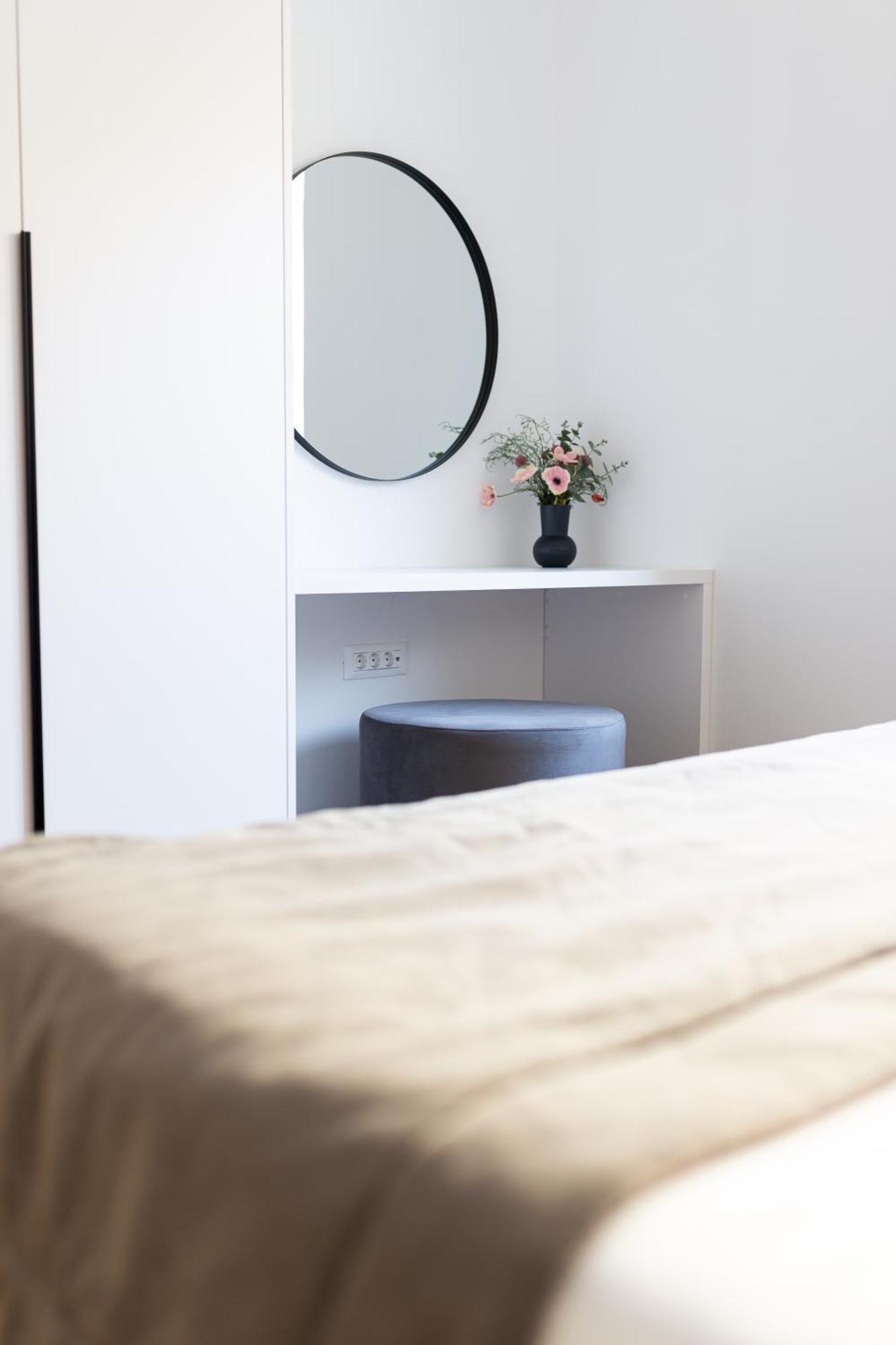 Apartment Tina Baska Voda Luaran gambar